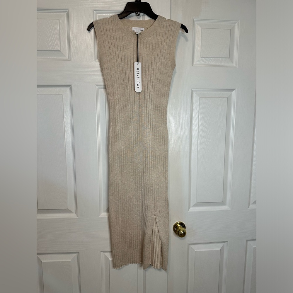 Olive + Oak knit dress, sleeveless, form fitting, slit, cream color, Med…